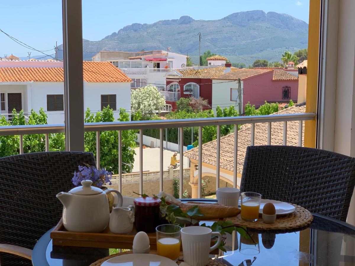 Santa Ana Apartman Les Deveses Kültér fotó