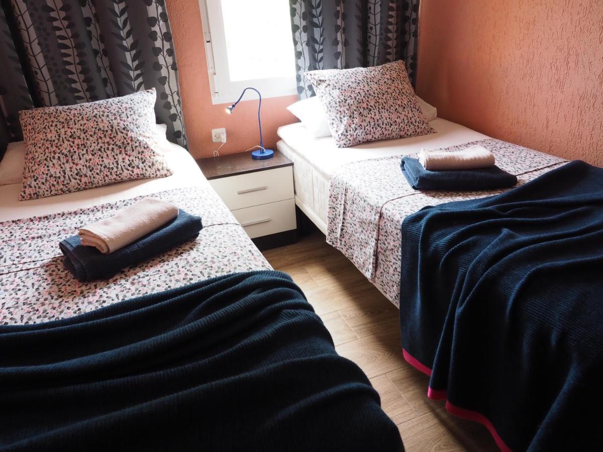 Santa Ana Apartman Les Deveses Kültér fotó