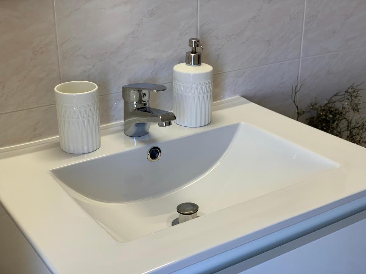 Santa Ana Apartman Les Deveses Kültér fotó